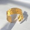 Brazalete dorado de la marca Viceroy