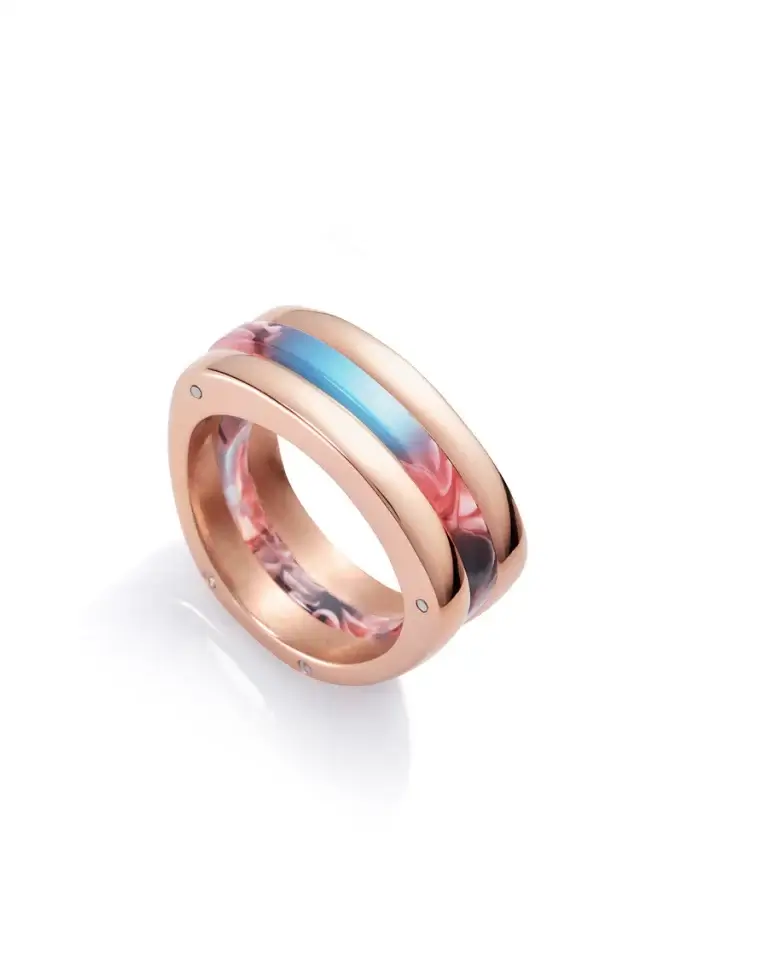 Anillo color oro rosa con piedra color Viceroy